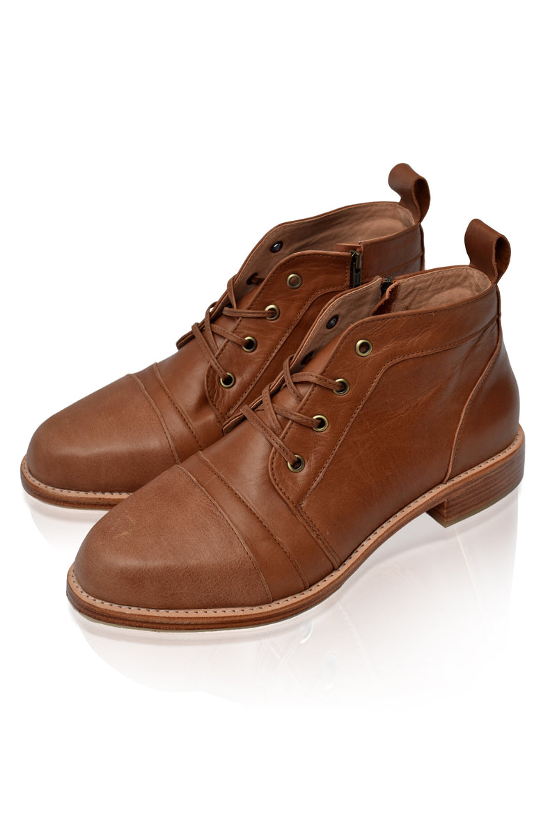 PASSAGE. Handmade womens leather lace up boots ELF