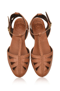 Bounty T-strap Leather Sandals (Sz. 7)