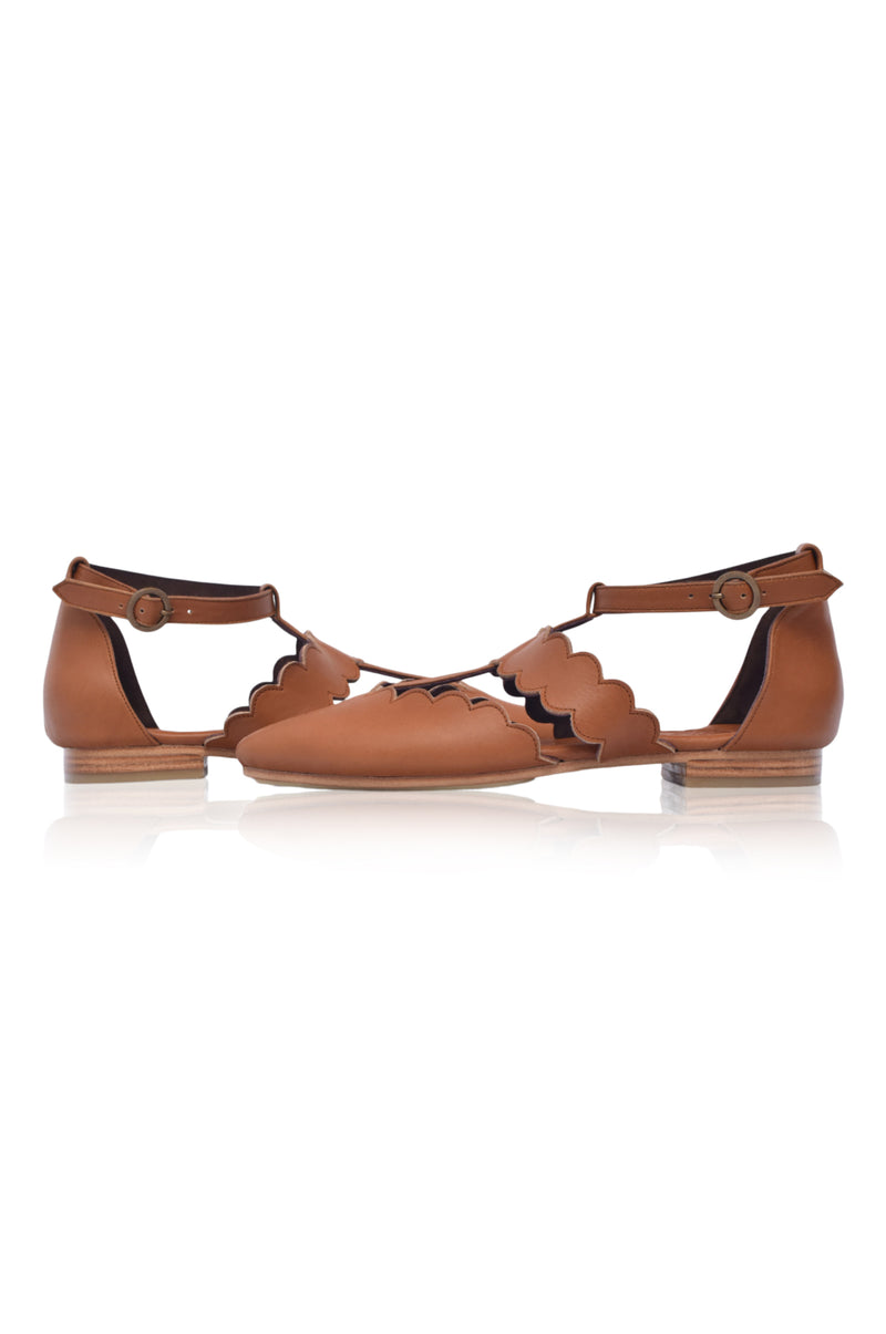 Gardenia Pointy Toe Leather Flats (Sz. 7 & 7.5)