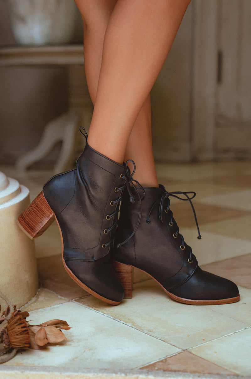 Giselle Leather Heel Booties (Sz. 8.5)