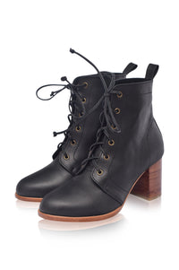 Giselle Leather Heel Booties (Sz. 8)
