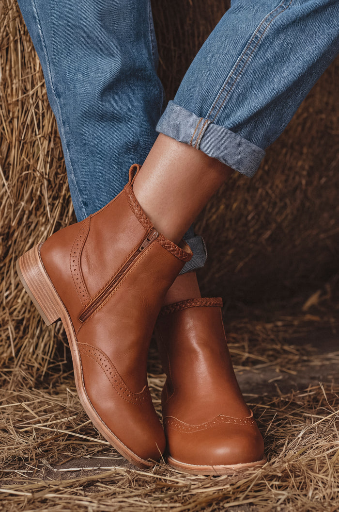 Heritage Brogue Chelsea Leather Boots