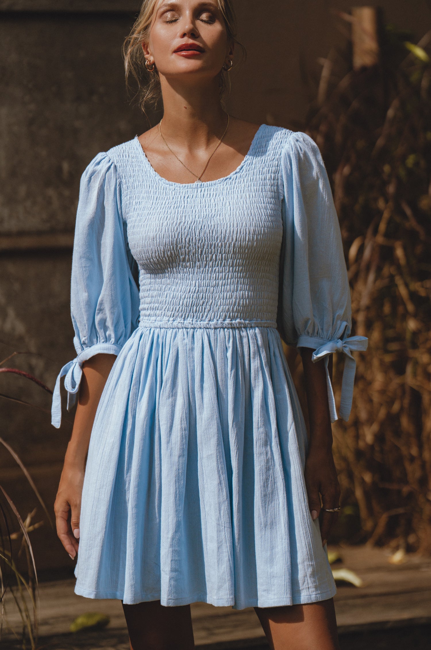 Rene’ Dress Aila パステルブルーワンピース Jolie Puff Sleeve Linen Mini Dress | Bali ELF