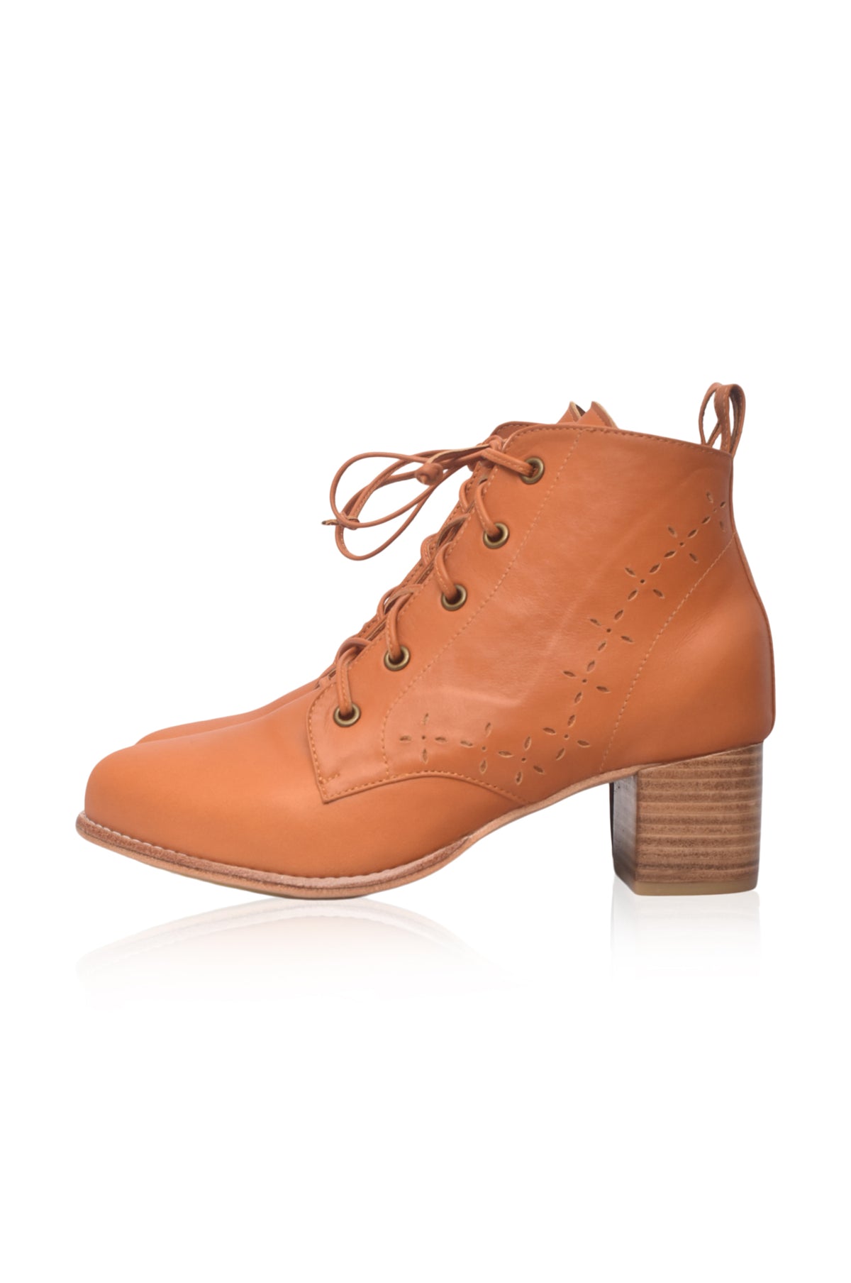 A single tan leather lace-up ankle boot with a stacked wood-look block heel, shown in profile against a white background.