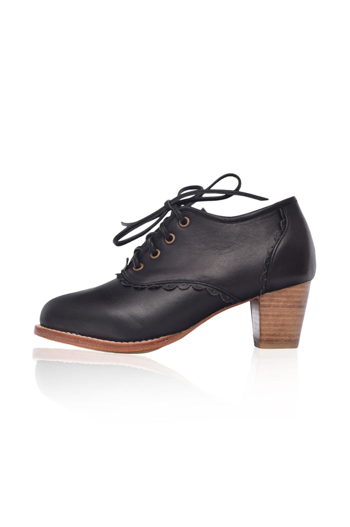 Lace Oxford 5 cm Heels (Sz. 11)
