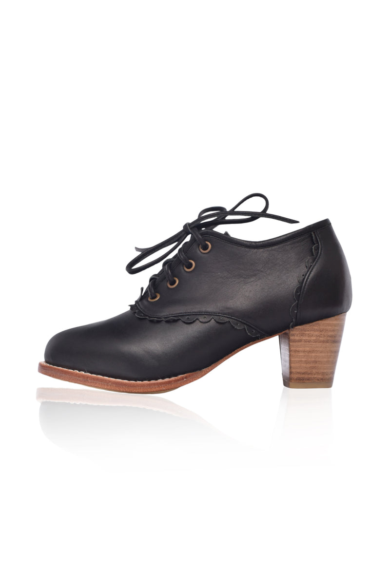 Lace Oxford 5 cm Heels (Sz. 11)