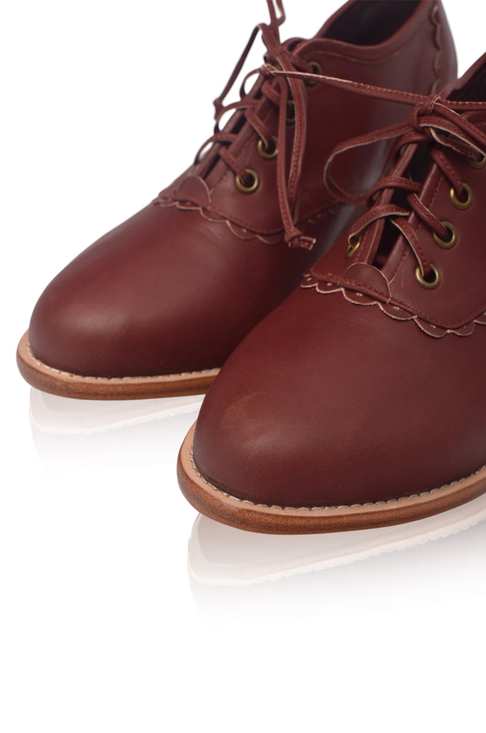 Lace Oxford Heels (*Sz. 8.5)