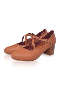 Lotus Criss Cross Leather Heels (Sz. 8.5)