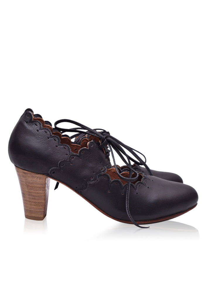 Paradise Bird Leather 7 cm Heel (Sz. 7)