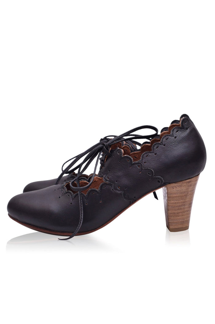 Paradise Bird Leather 7 cm Heel (Sz. 7)