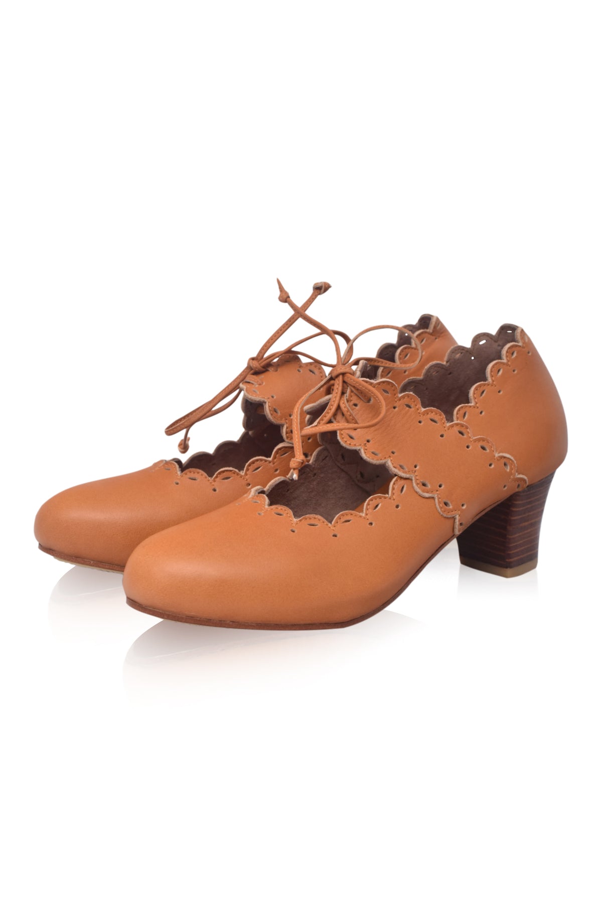 Paradise Bird Leather 5 cm Heels (Sz. 7.5)