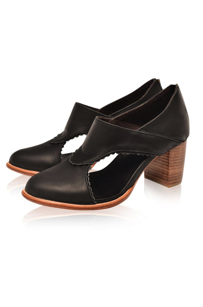 Rain Kiss Leather Heel Booties (Sz. 11)