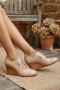 Stockholm Oxford Wedges (Sz. 8.5)