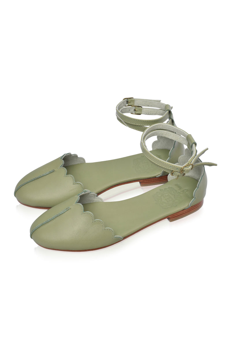 Venus Leather Flats (Sz. 9.5)