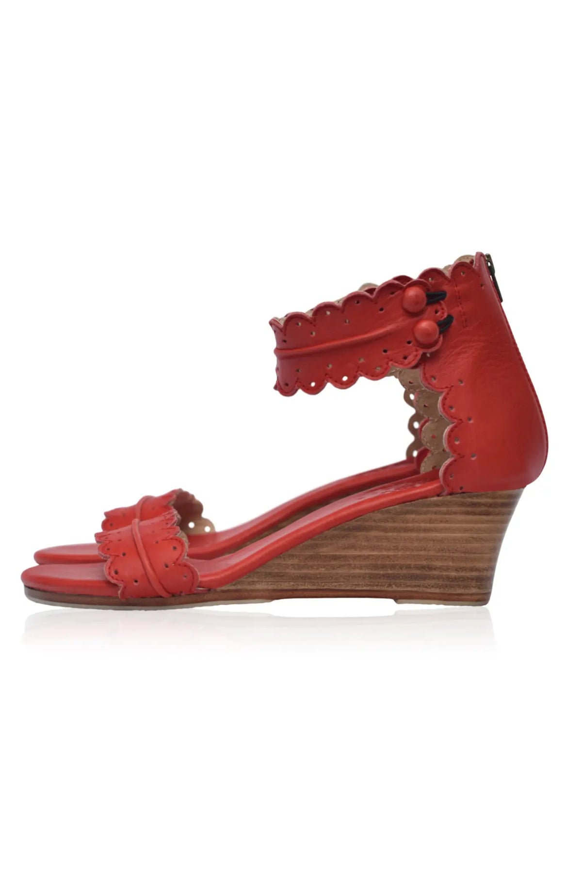 Ivory scalloped leather wedge sandals, with scalloped edges — handmade by Bali ELF
