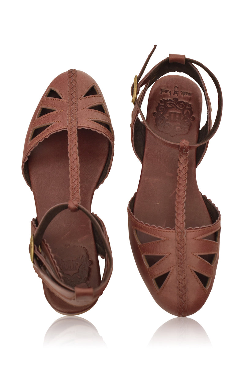 Bounty T-strap Leather Sandals