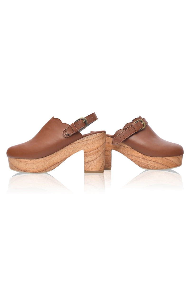 Sierra Leather Clogs