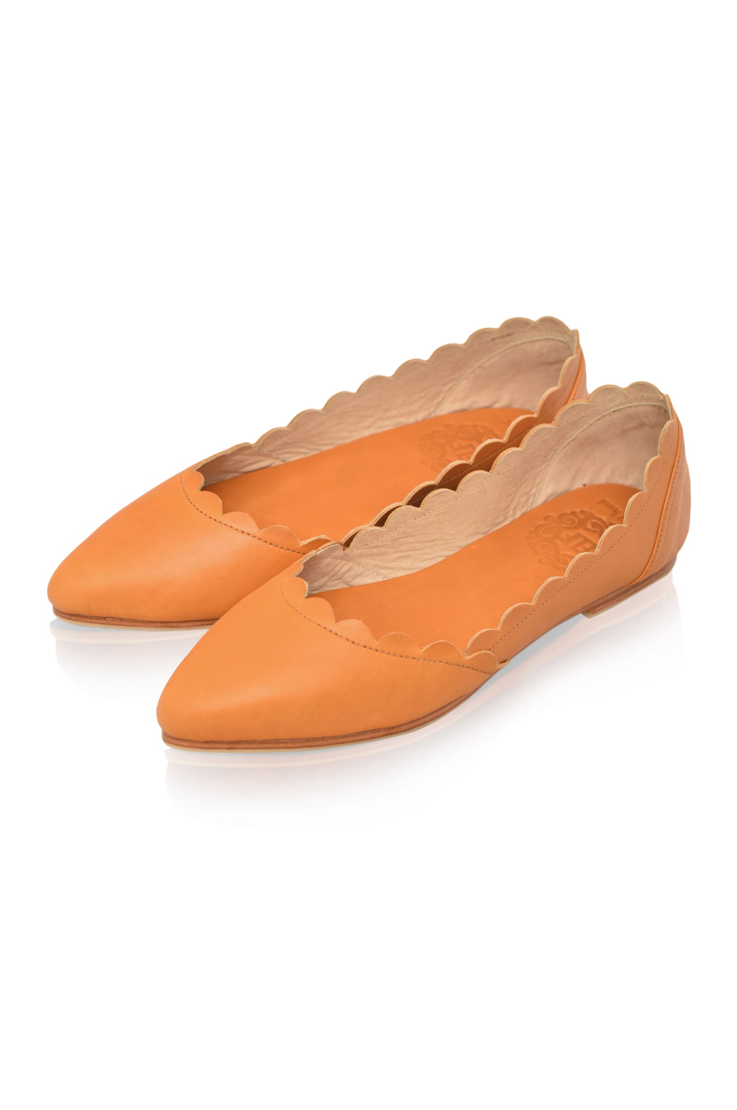 Valentina. Leather Ballet Flats with Scallop Edges ELF